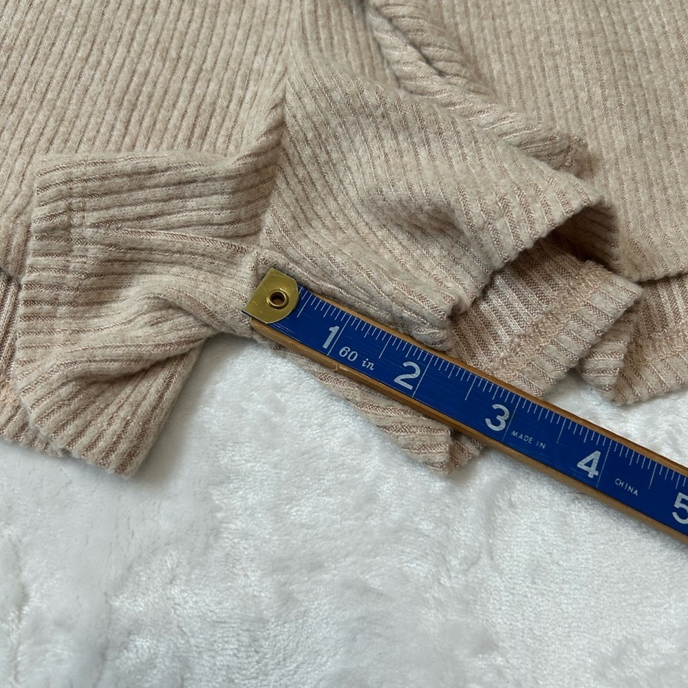 Lulus Ribbed Knit Shorts | Size Small - Picture 6 of 7
